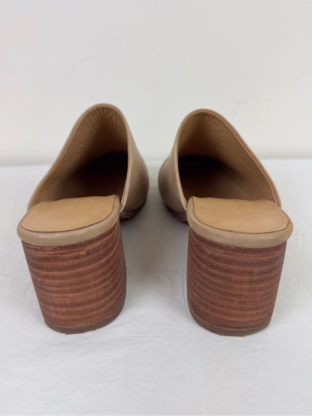 Nisolo All-Day Heeled Mule - Picture 4 of 11
